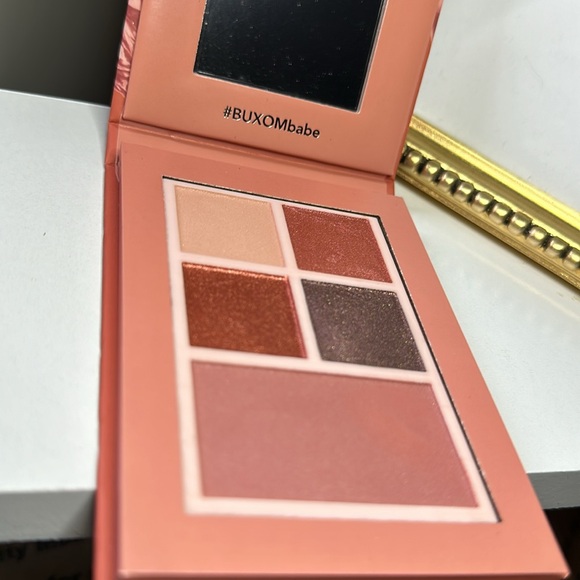 Buxom eye & cheek Palette - Picture 5 of 5